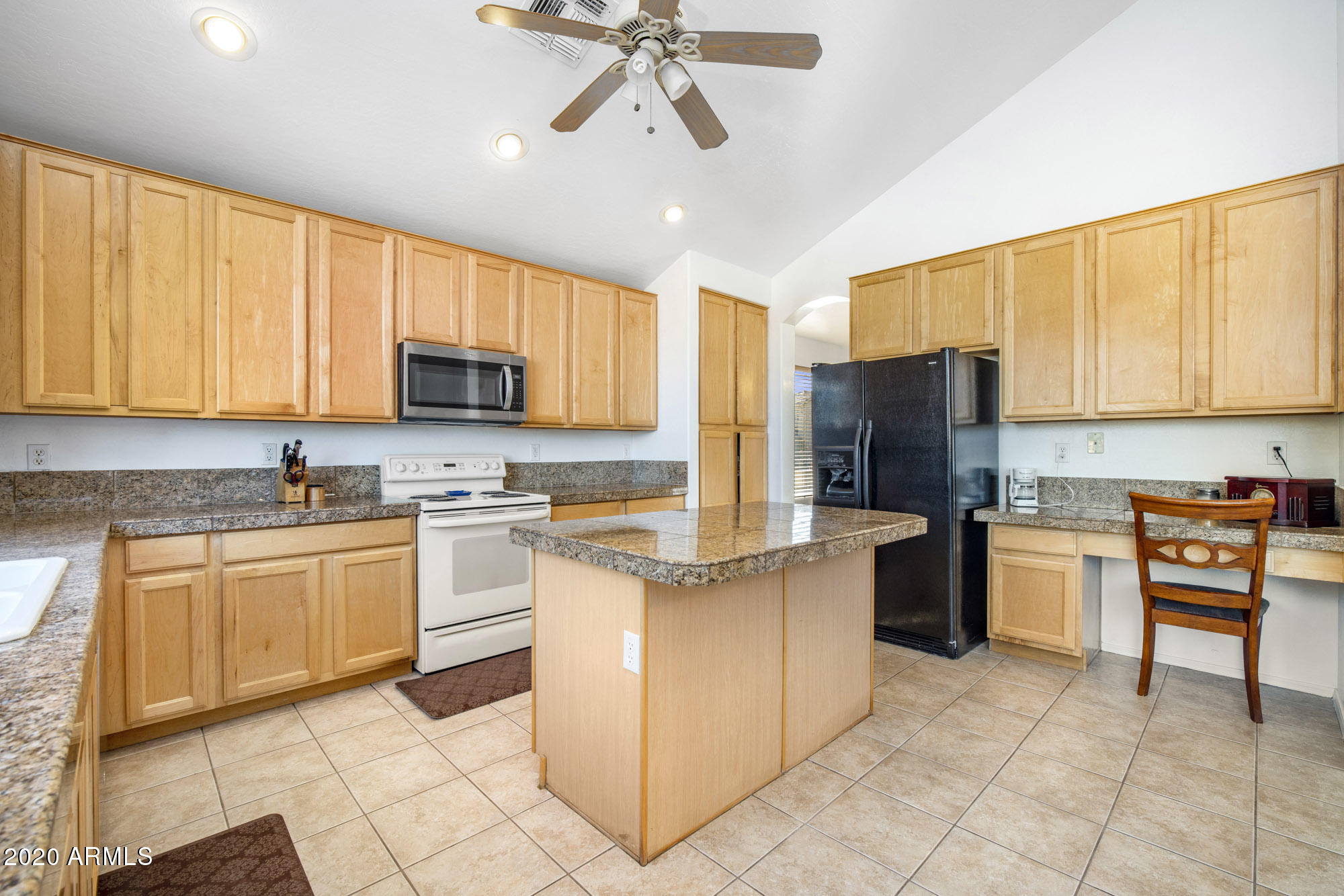 6938 West Rowel Road Peoria, AZ 85383 - Photo 4 of 38 Kitchen