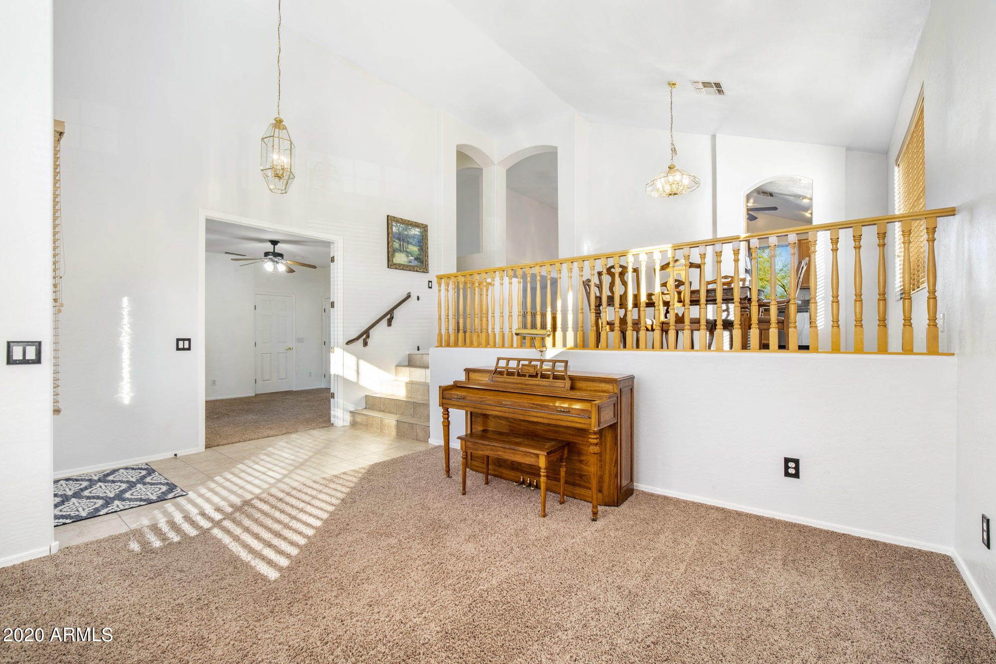 6938 West Rowel Road Peoria, AZ 85383 - Photo 9 of 38 Living room