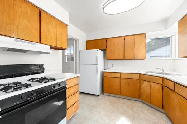 $325,000 | 5979 Vista Avenue, Sacramento, CA 95824