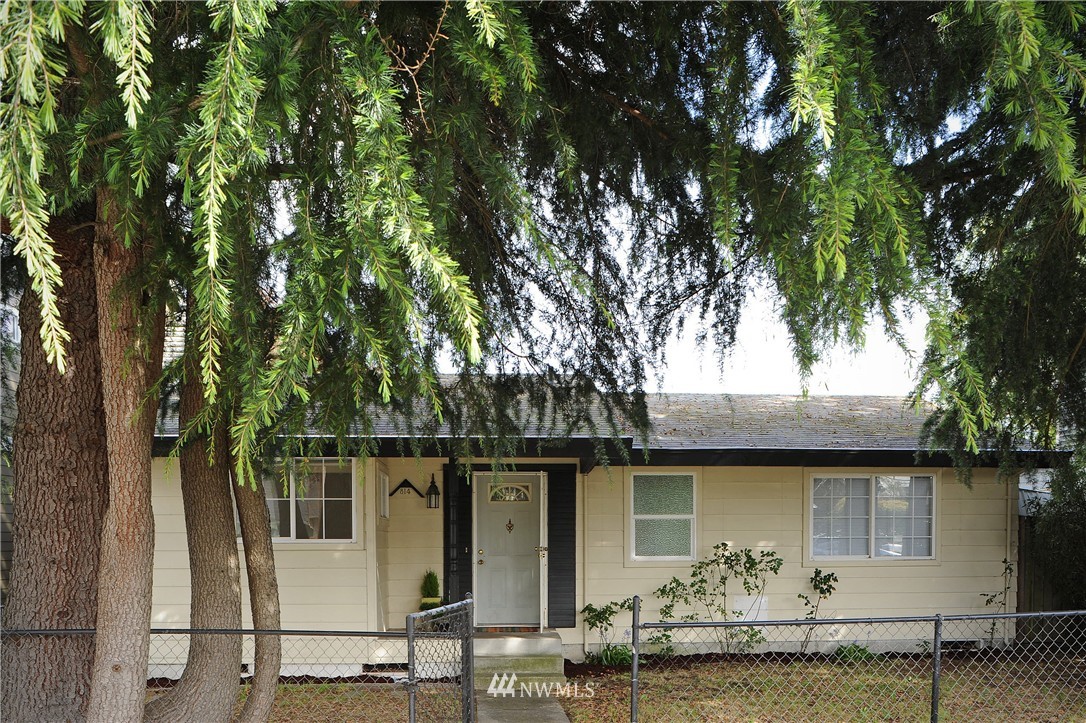 814 North 30th Street Renton, WA 98056 - Photo 1 of 15