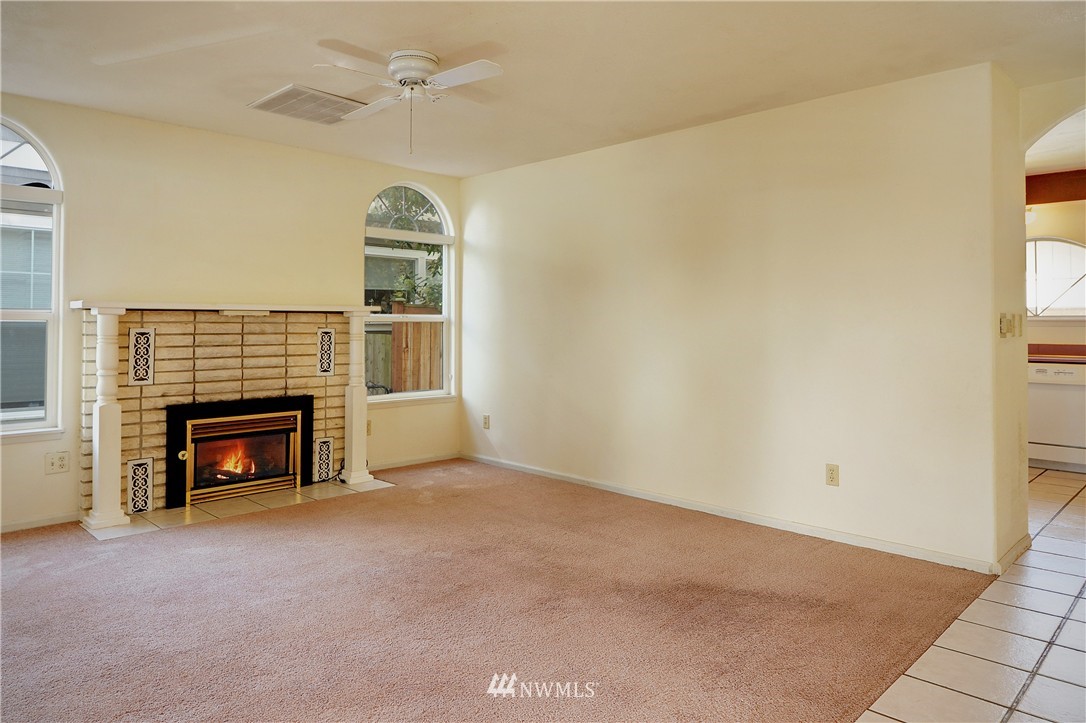 814 North 30th Street Renton, WA 98056 - Photo 3 of 15