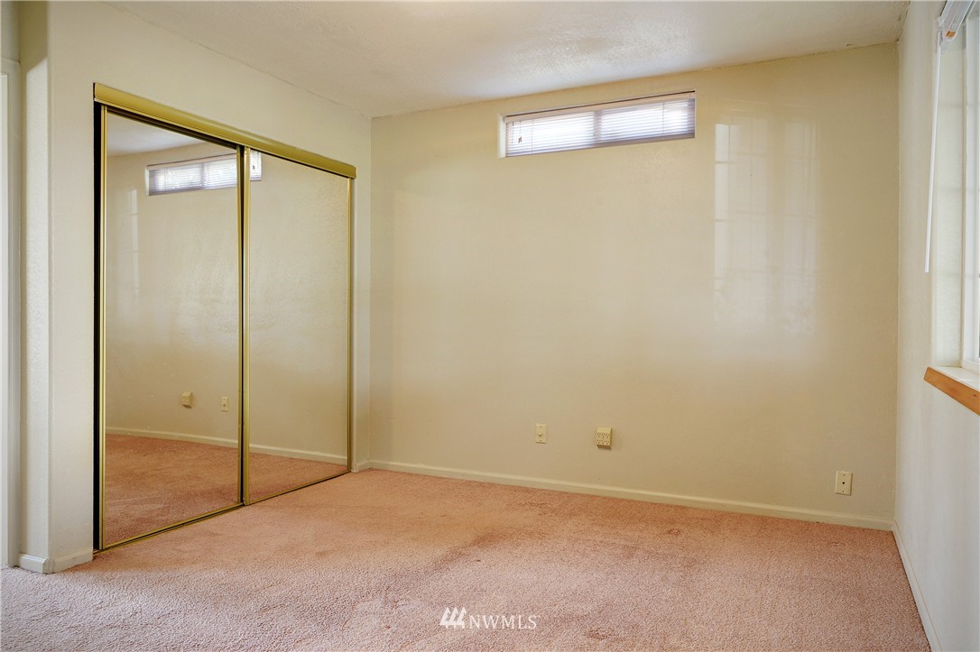 814 North 30th Street Renton, WA 98056 - Photo 9 of 15