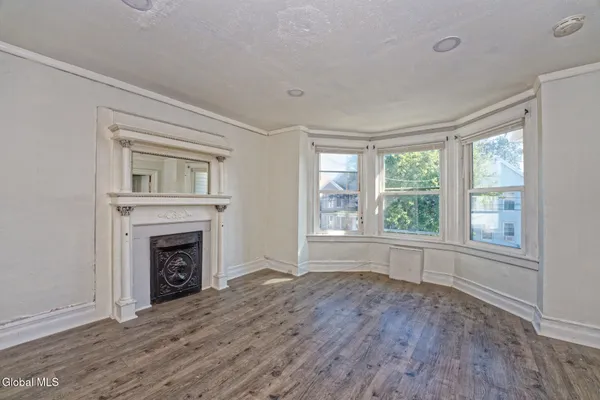 $218,900 | 46 Clifton Street, Waterford, NY 12188