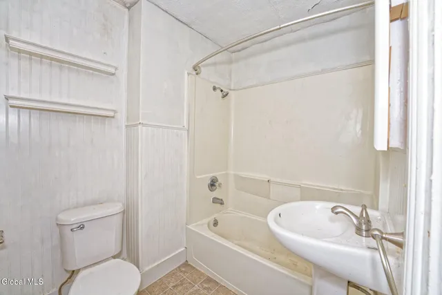 $225,000 | 46 Clifton Street, Waterford, NY 12188