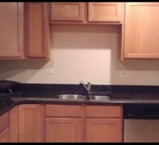 $2,200 | 24 South Leavitt Street, Unit C, Chicago, IL 60612