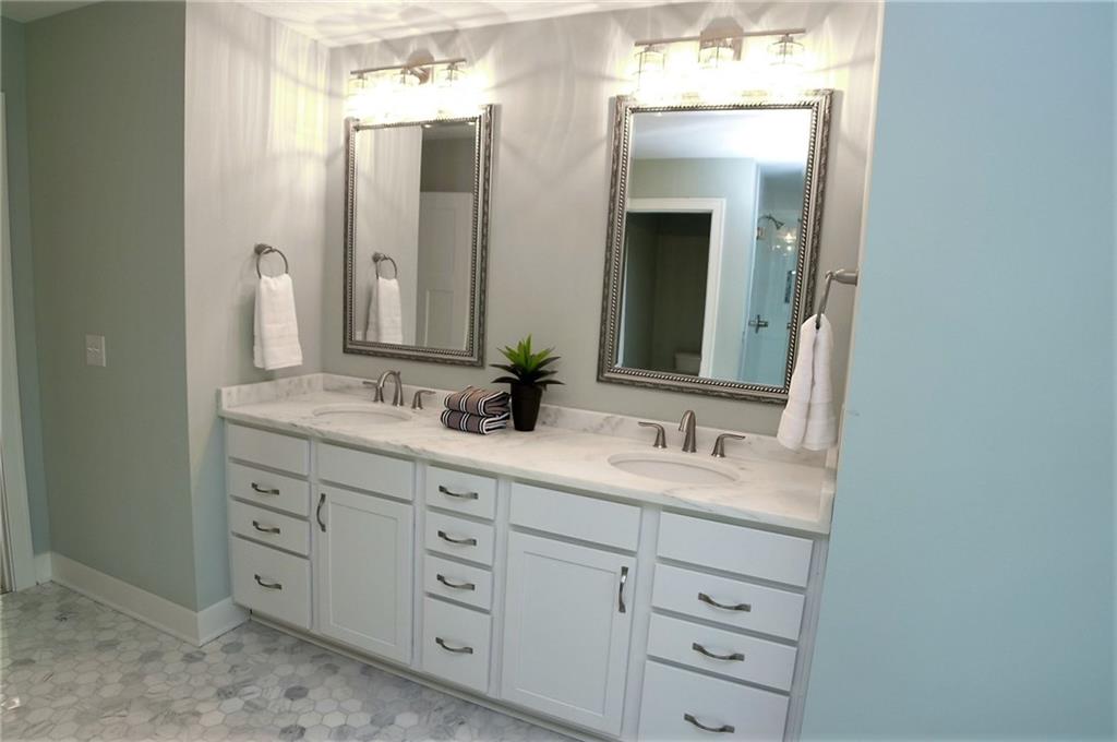 6436 Dover Road Indianapolis, IN 46220 - Photo 14 of 24 Gallery Image 14