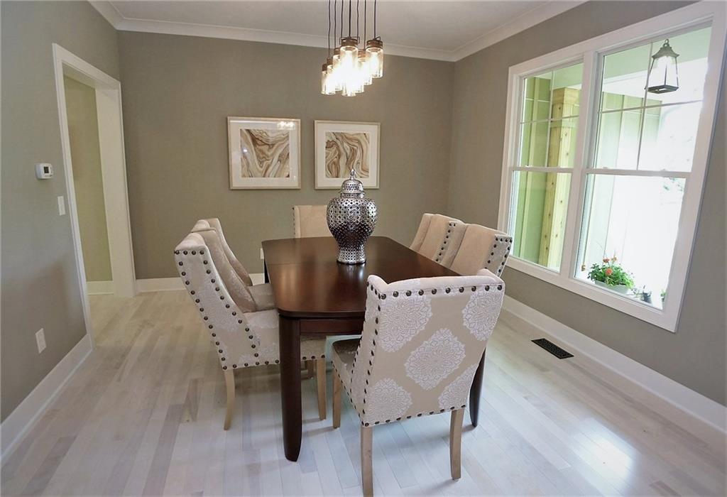 6436 Dover Road Indianapolis, IN 46220 - Photo 9 of 24 Gallery Image 9