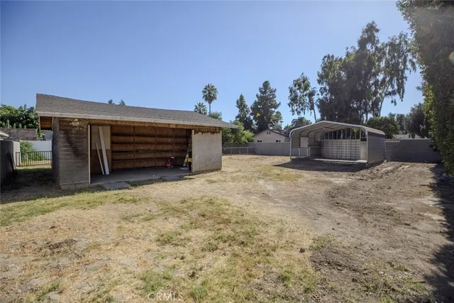 a view of outdoor space yard and basketball court