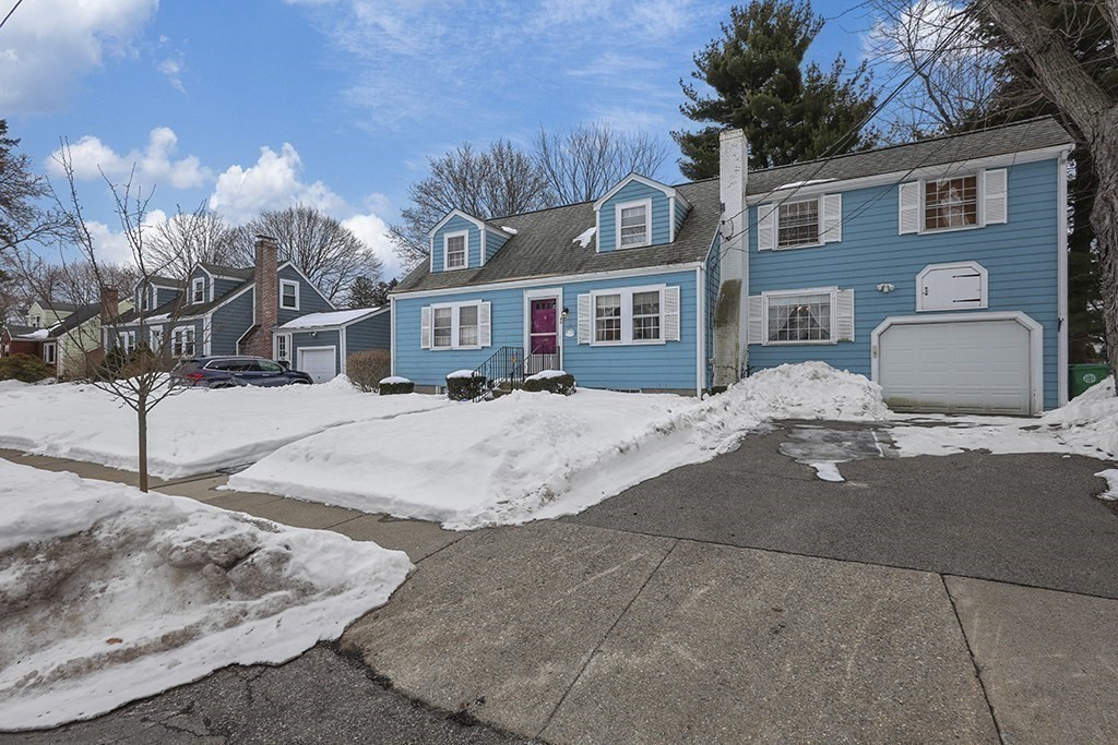 38 Barbara Road Newton, MA 02465 - Photo 2 of 19