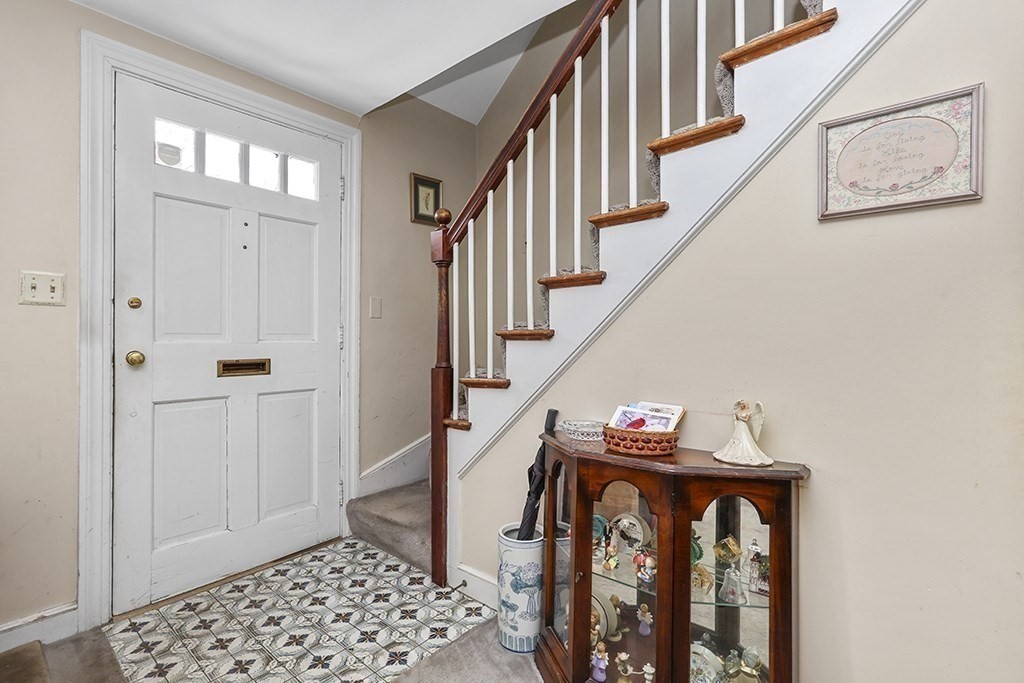 38 Barbara Road Newton, MA 02465 - Photo 3 of 19