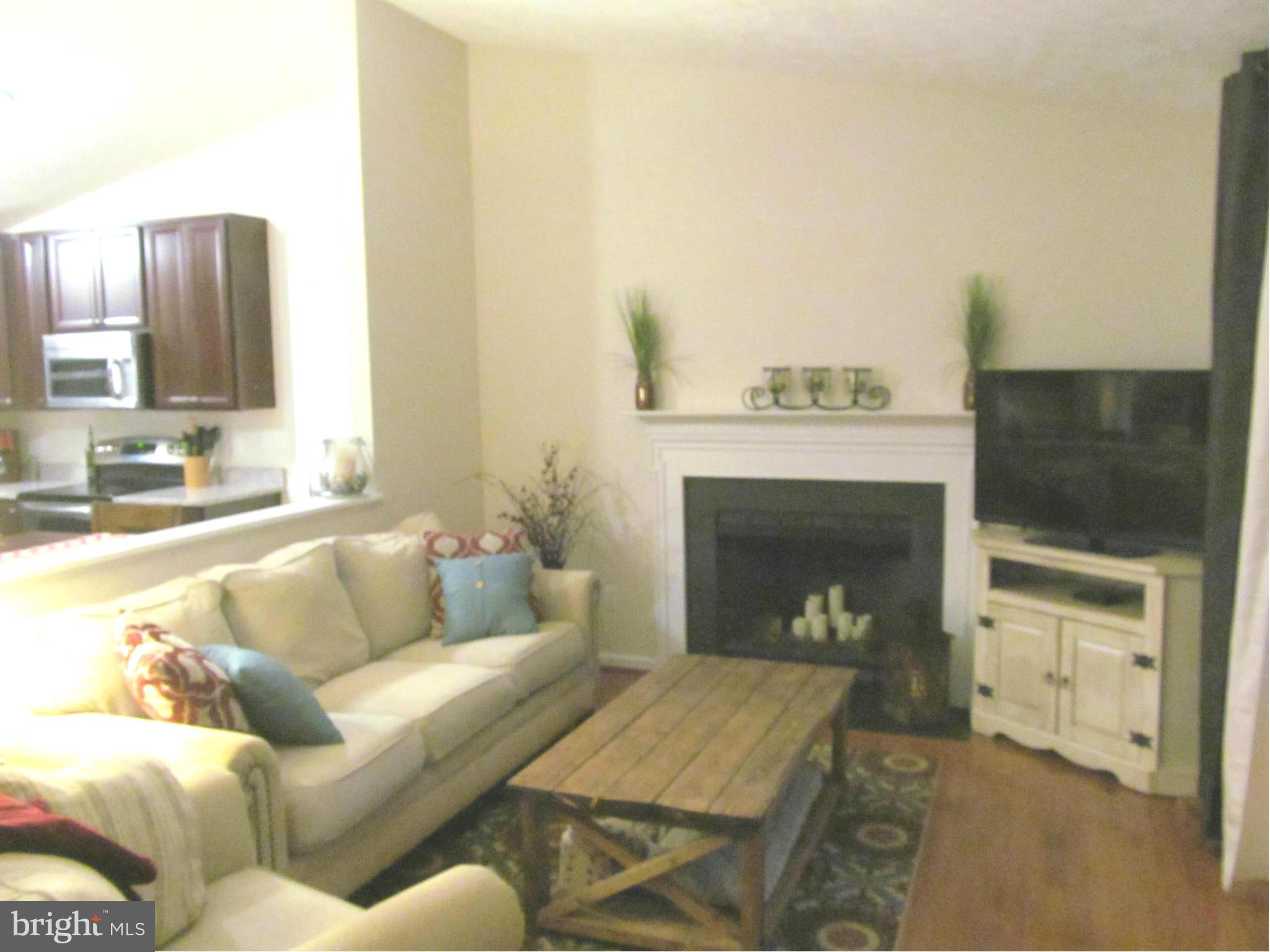 18351 Monitor Road Culpeper, VA 22701 - Photo 8 of 30 Living Room