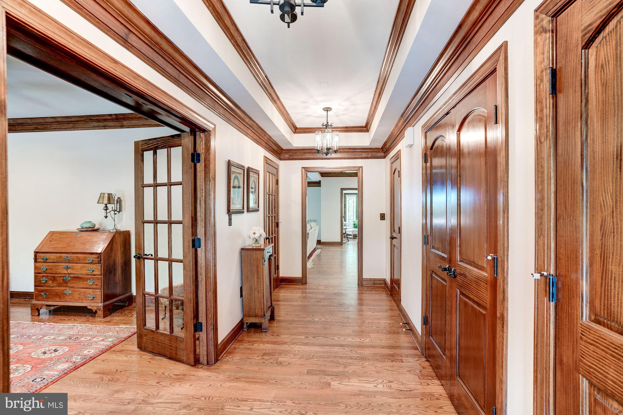 1020 Aponi Road Southeast Vienna, VA 22180 - Photo 5 of 64 Foyer entry with double closets