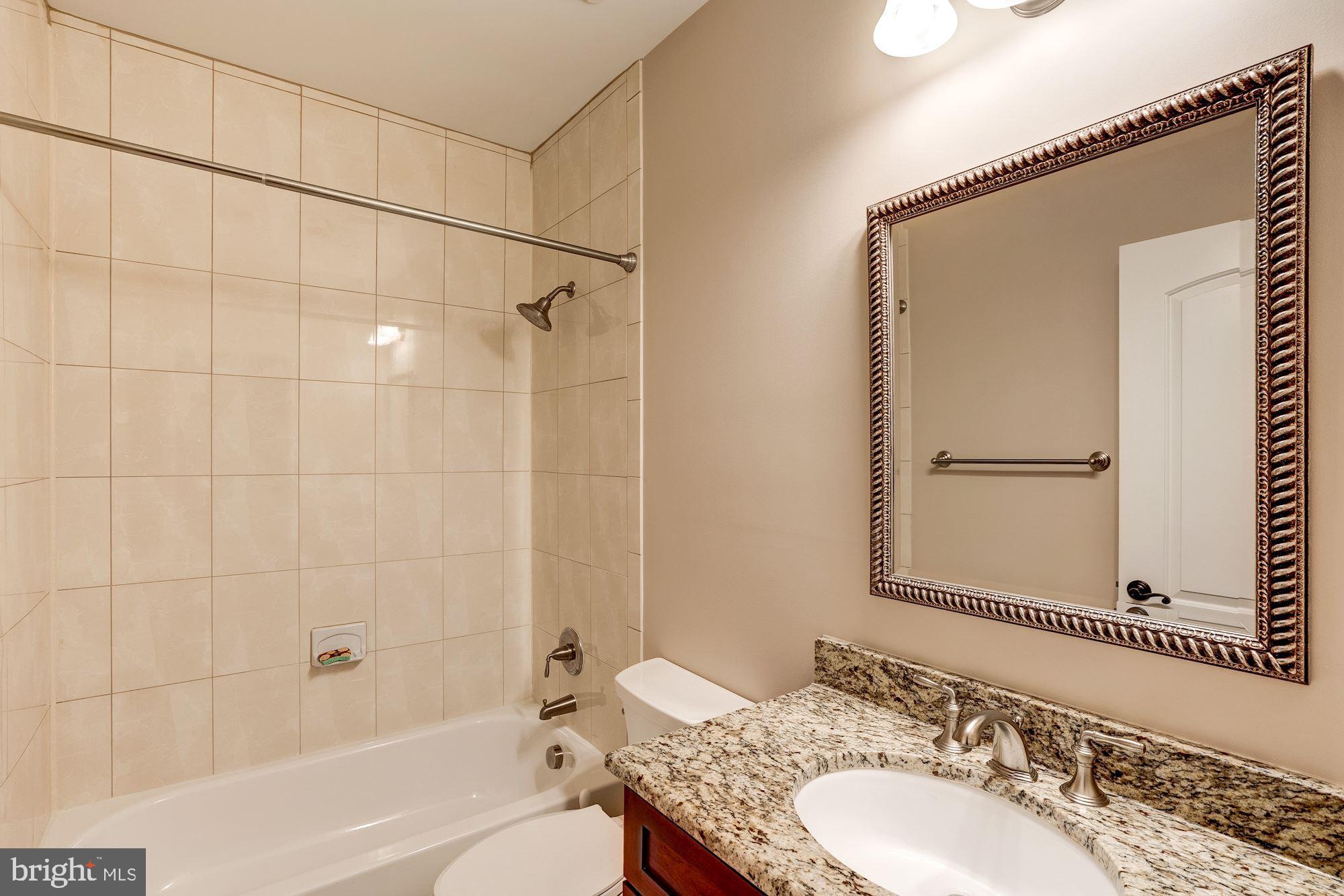 1020 Aponi Road Southeast Vienna, VA 22180 - Photo 49 of 64 bath 4 en suite - guest room