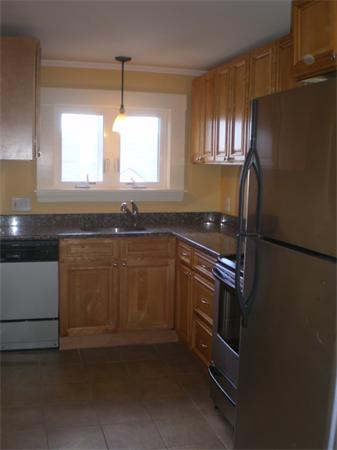 46 Prospect Street, Unit 2 Marblehead, MA 01945 - Photo 4 of 18