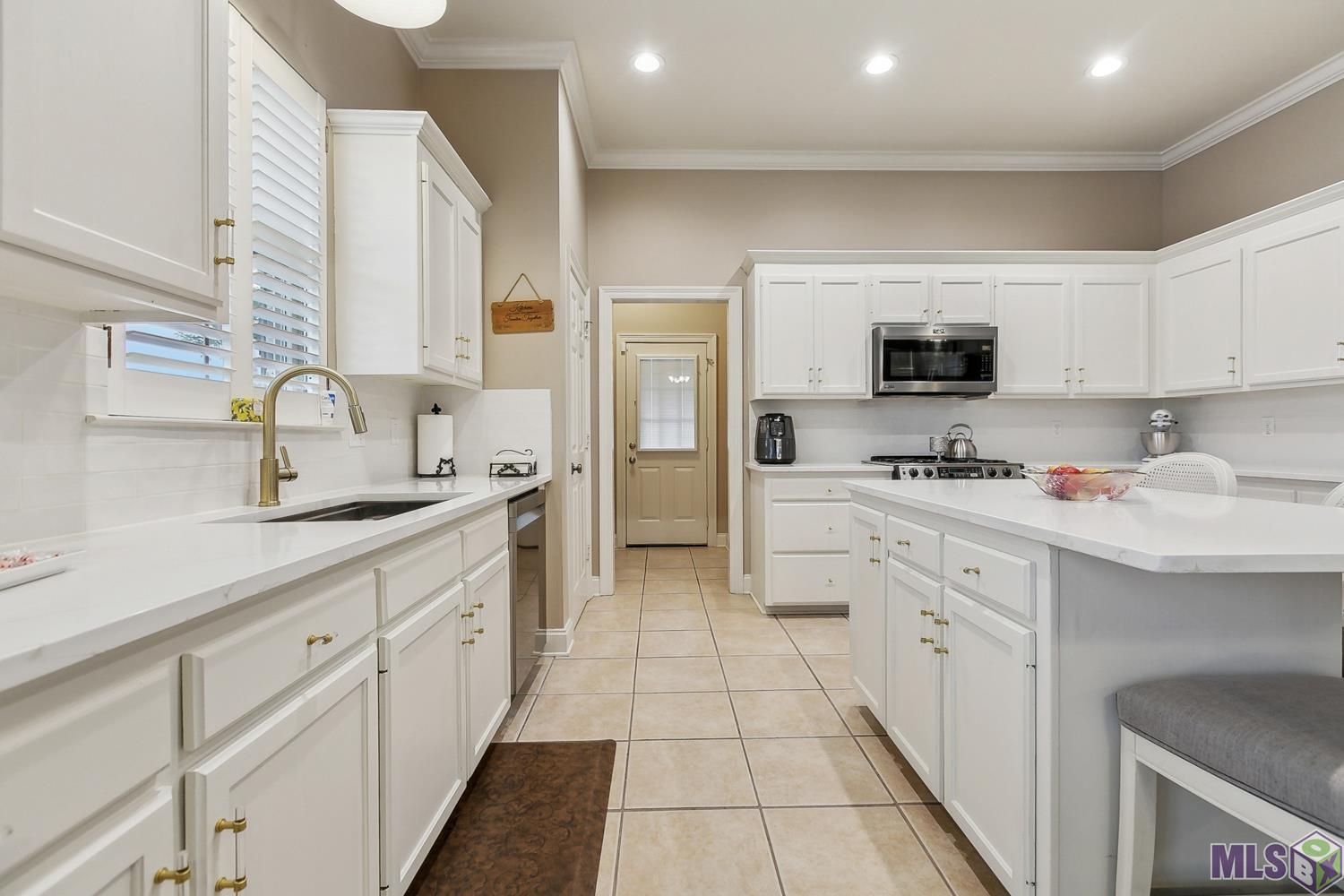 10244 Springvalley Avenue Baton Rouge, LA 70810 - Photo 10 of 22 Gallery Image 10
