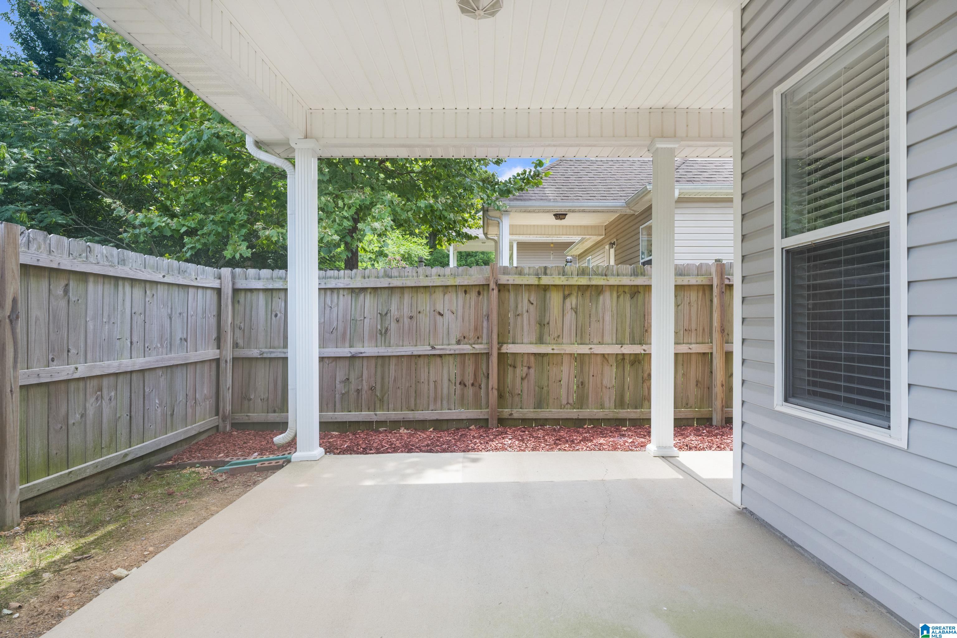 295 High Ridge Drive Pelham, AL 35124 - Photo 4 of 32