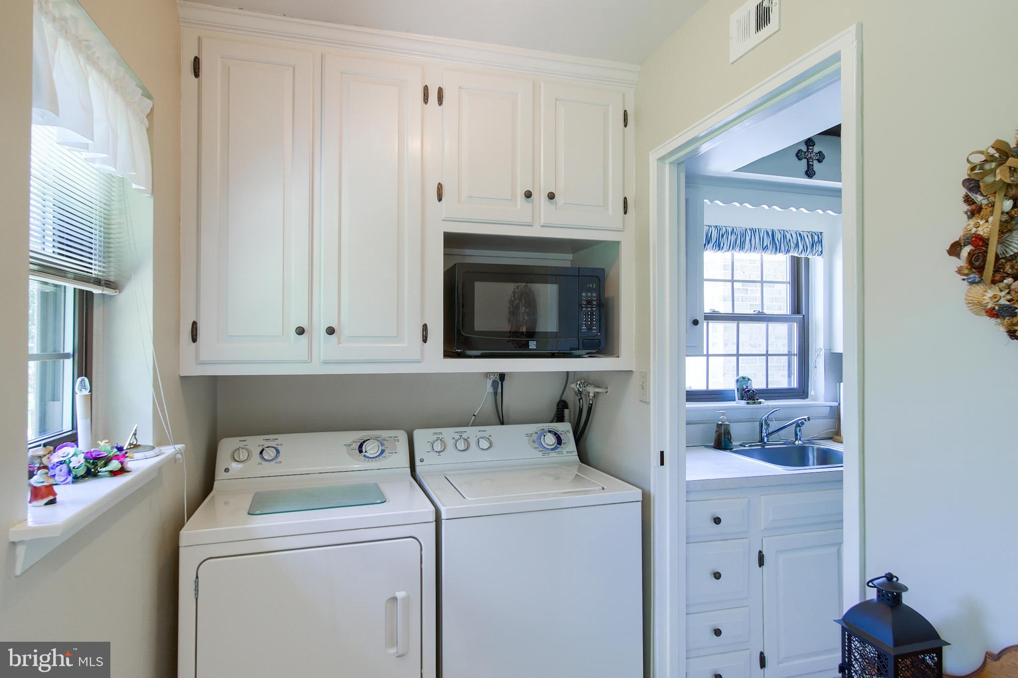 345 Valleybrook Drive Lancaster, PA 17601 - Photo 22 of 24 Laundry Area