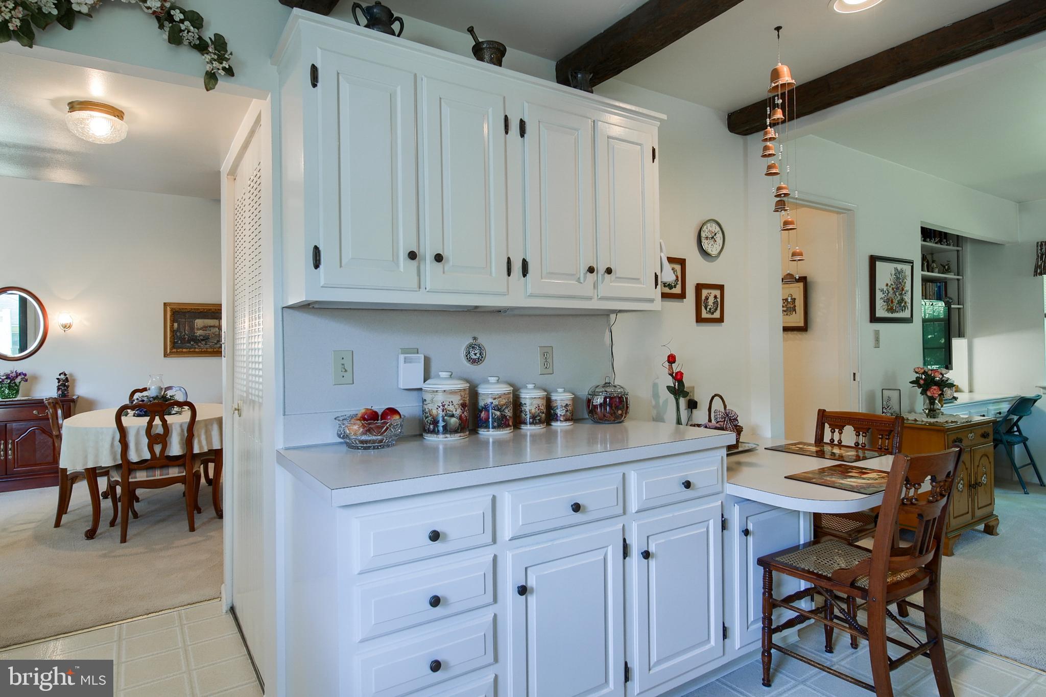 345 Valleybrook Drive Lancaster, PA 17601 - Photo 10 of 24 Eat-in Kitchen
