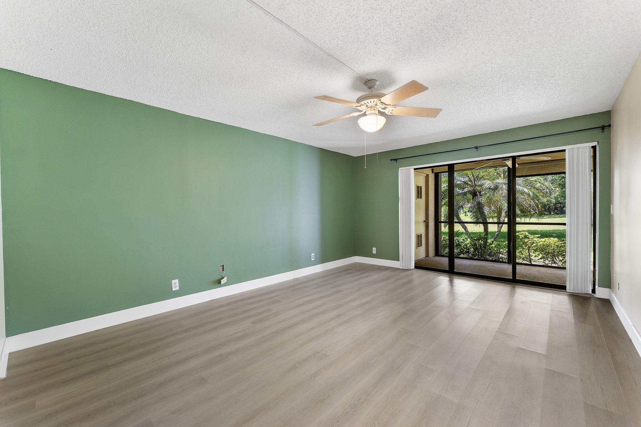 5800 Camino Del Sol, Unit 102 Boca Raton, FL 33433 - Photo 20 of 33 primary