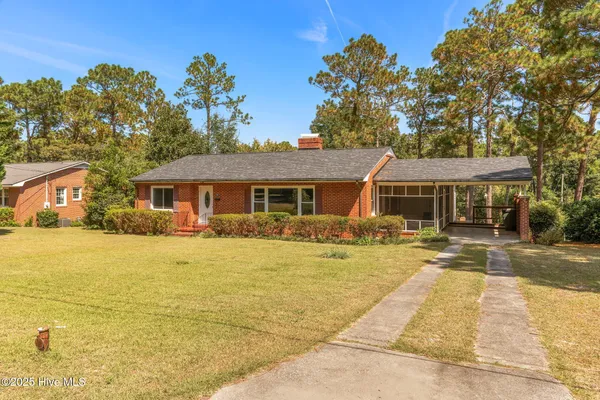 $185,000 | 302 Juanita Avenue, Hamlet, NC 28345