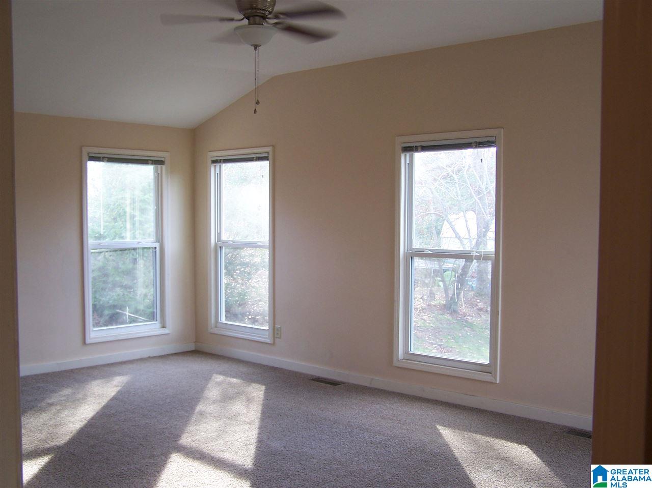 703 Ridgeway Drive Oneonta, AL 35121 - Photo 9 of 21