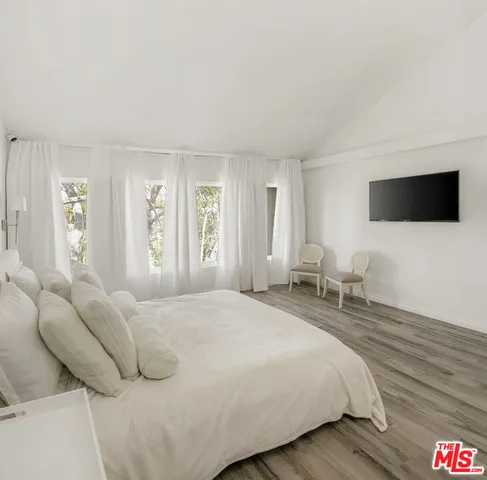 $1,015,000 | 38 Sea Island Drive, Newport Beach, CA 92660