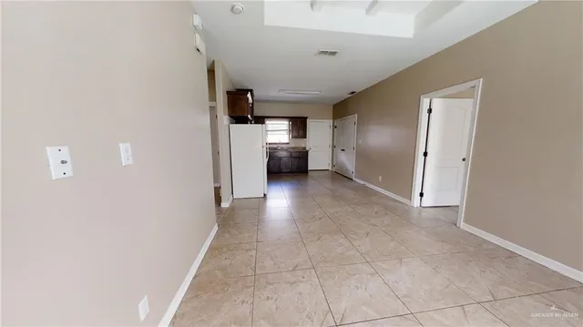 $1,000 | 2510 East Garfield Avenue, Unit 2, Alton, TX 78573