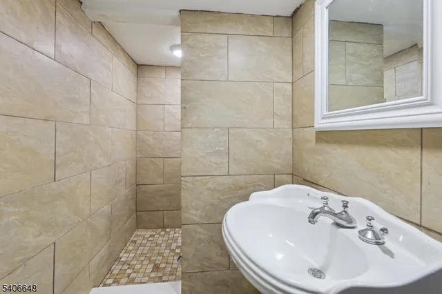 $630,000 | 933 McCandless Place, Linden, NJ 07036