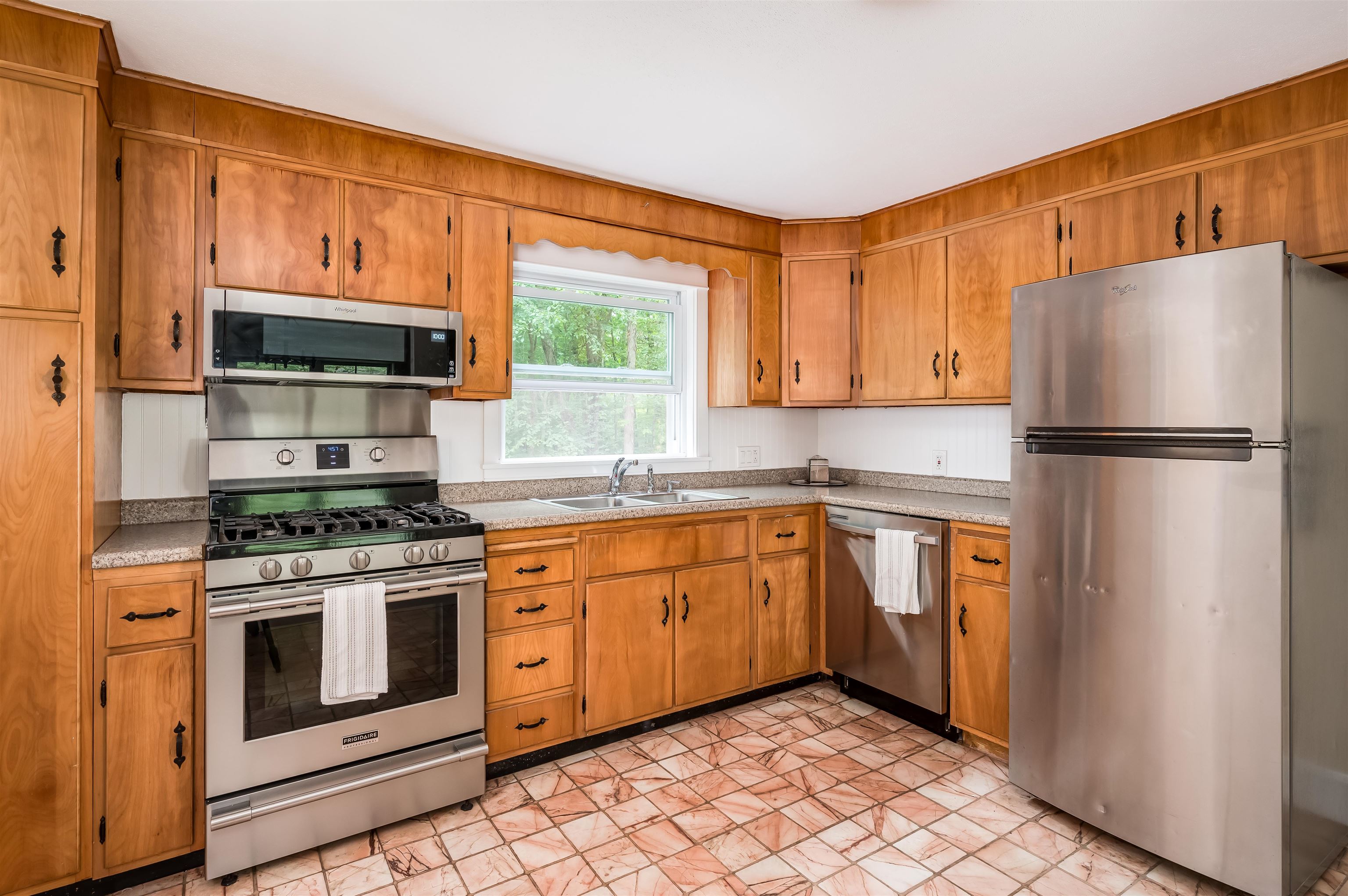 8 Woodridge Road Durham, NH 03824 - Photo 12 of 49