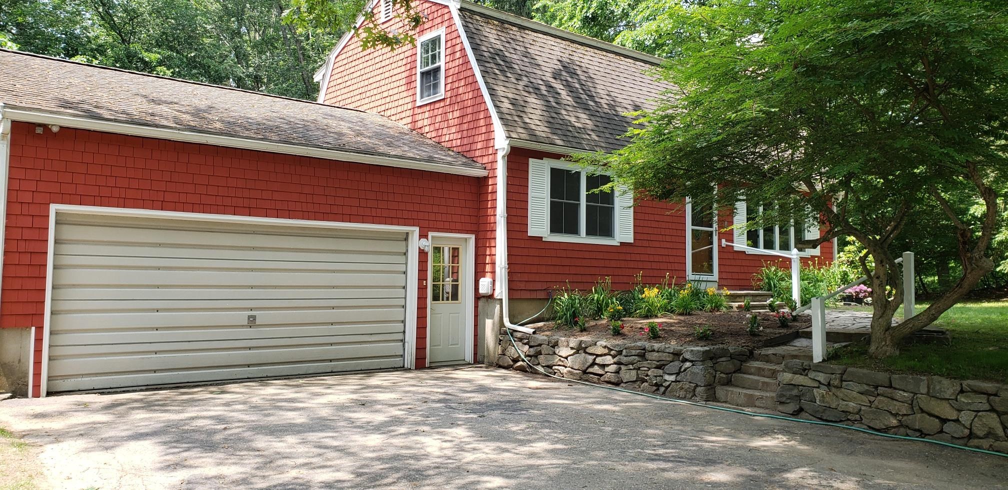 8 Woodridge Road Durham, NH 03824 - Photo 3 of 49