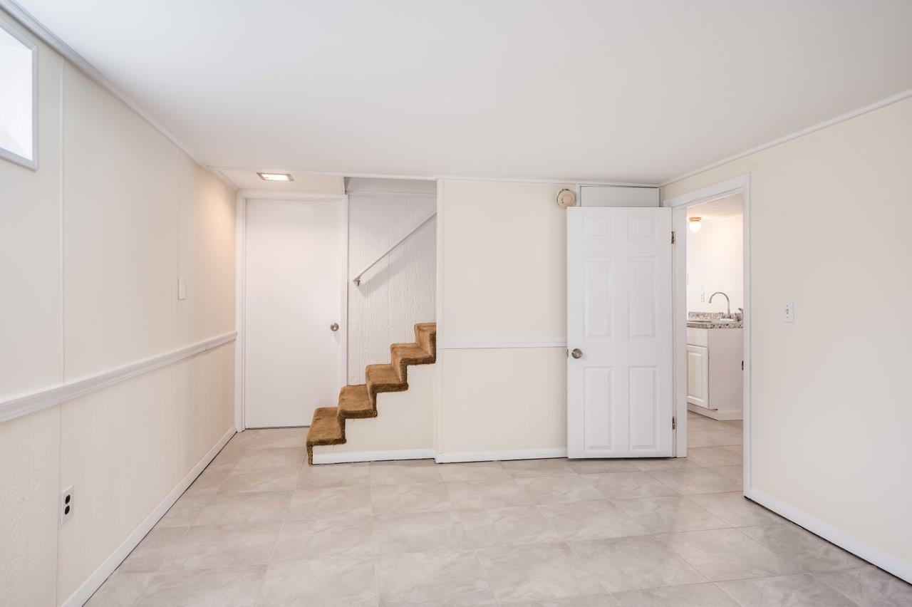 8 Woodridge Road Durham, NH 03824 - Photo 33 of 49