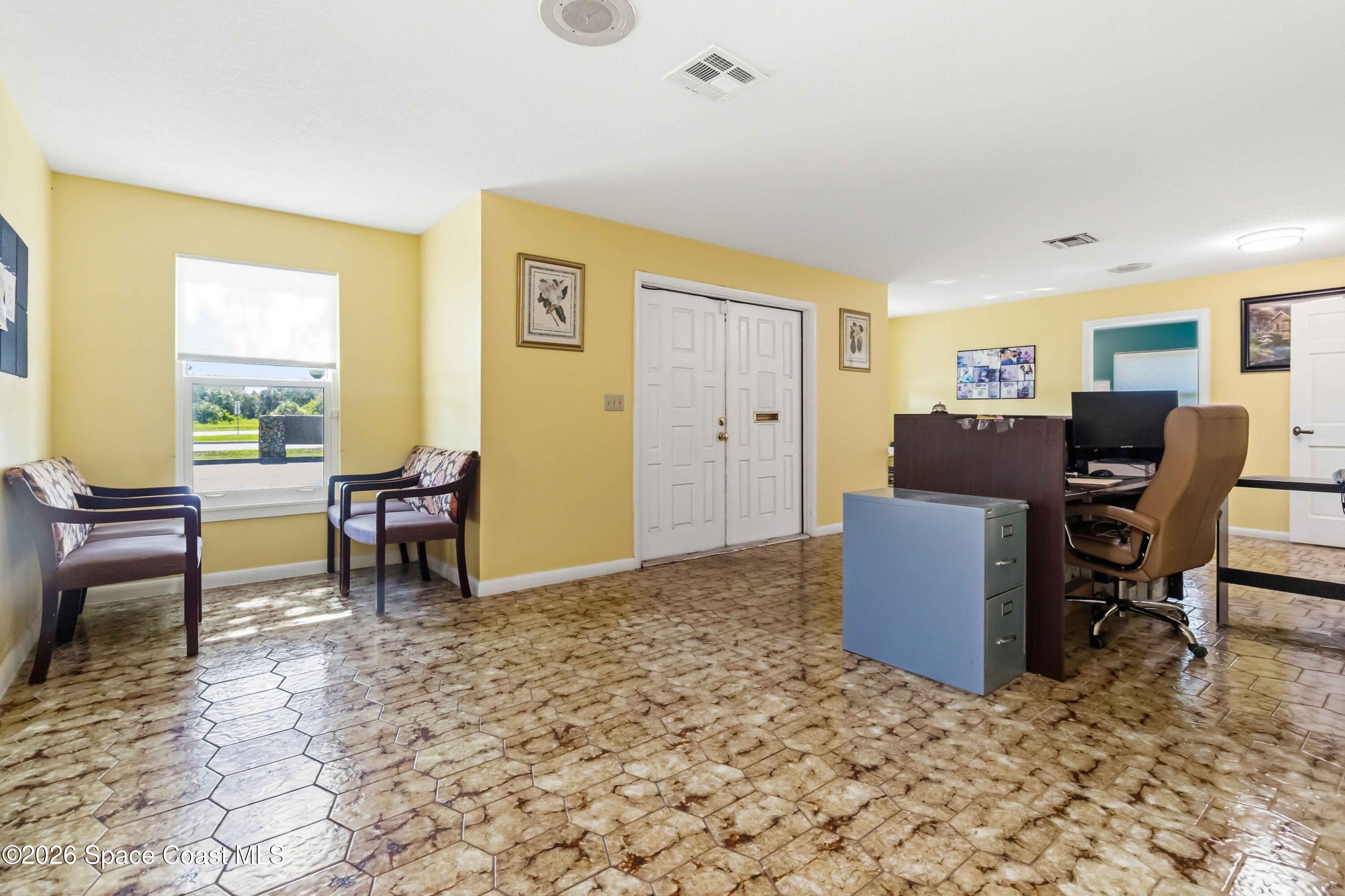 111 Scott Street Melbourne, FL 32901 - Photo 4 of 35 Reception area