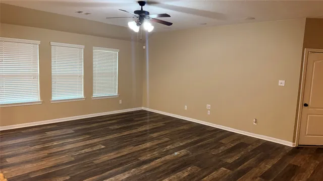 $2,490 | 9215 Running Eagle Falls, Tomball, TX 77375