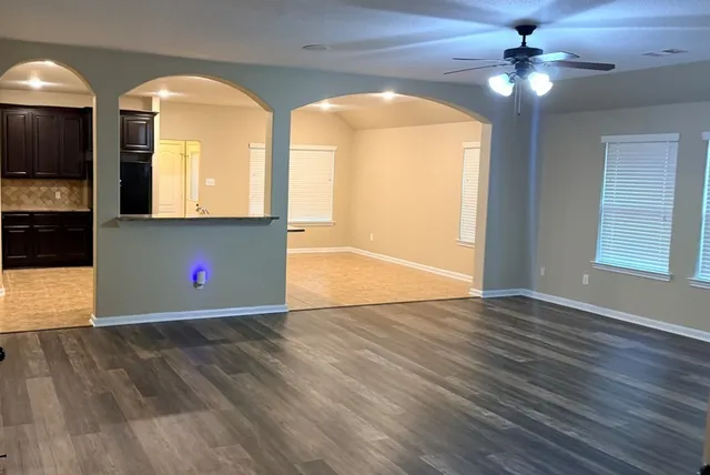 $2,490 | 9215 Running Eagle Falls, Tomball, TX 77375