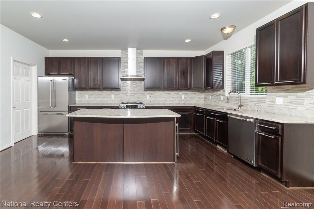 918 Monterey Ln. Rochester, MI 48307 - Photo 7 of 30 RDW_4900.jpg