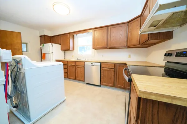 $285,000 | 13 Westbrook Terrace, Hampden, ME 04444