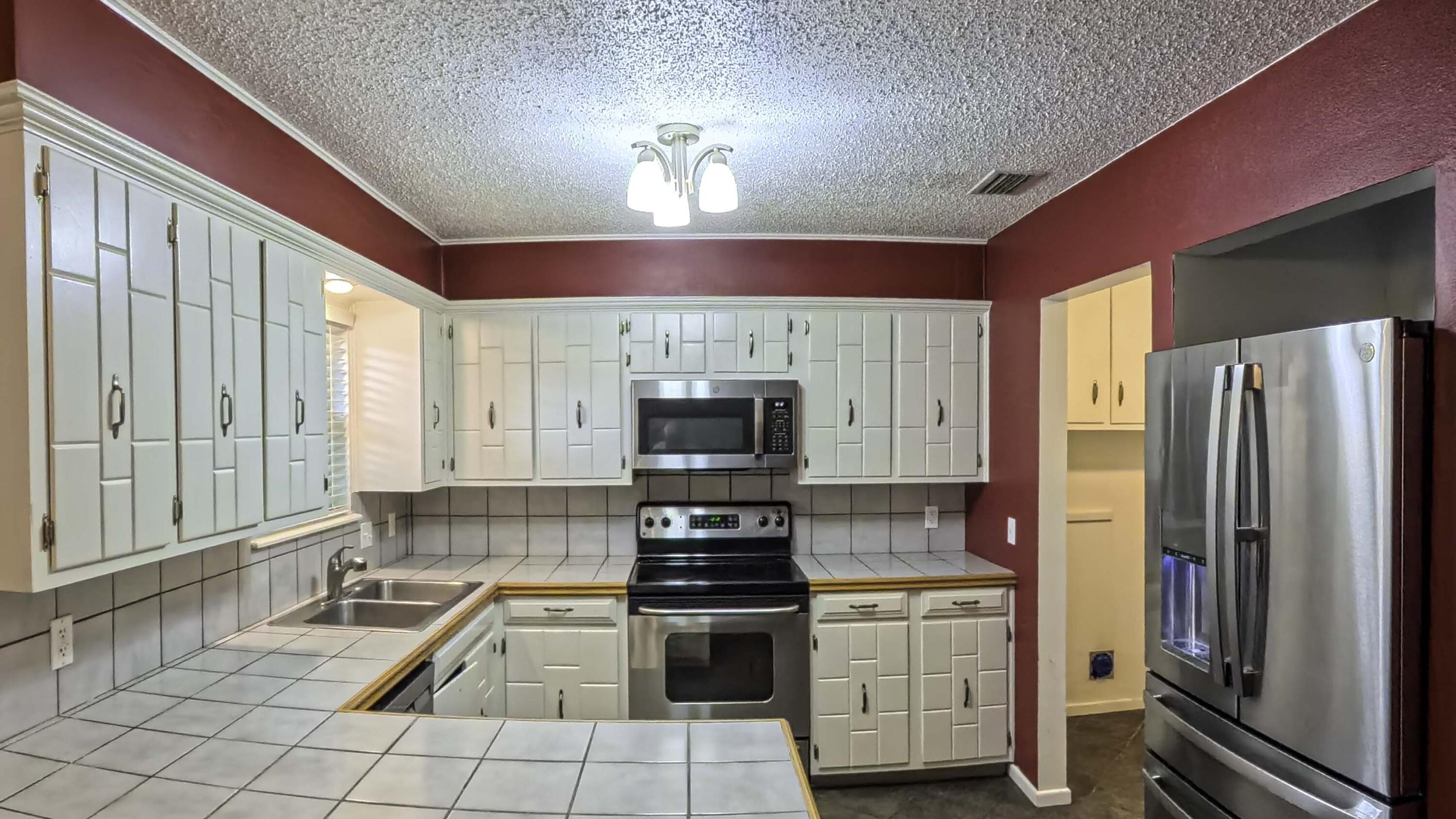 5733 37th Street Lubbock, TX 79407 - Photo 3 of 22 5733-37th-26