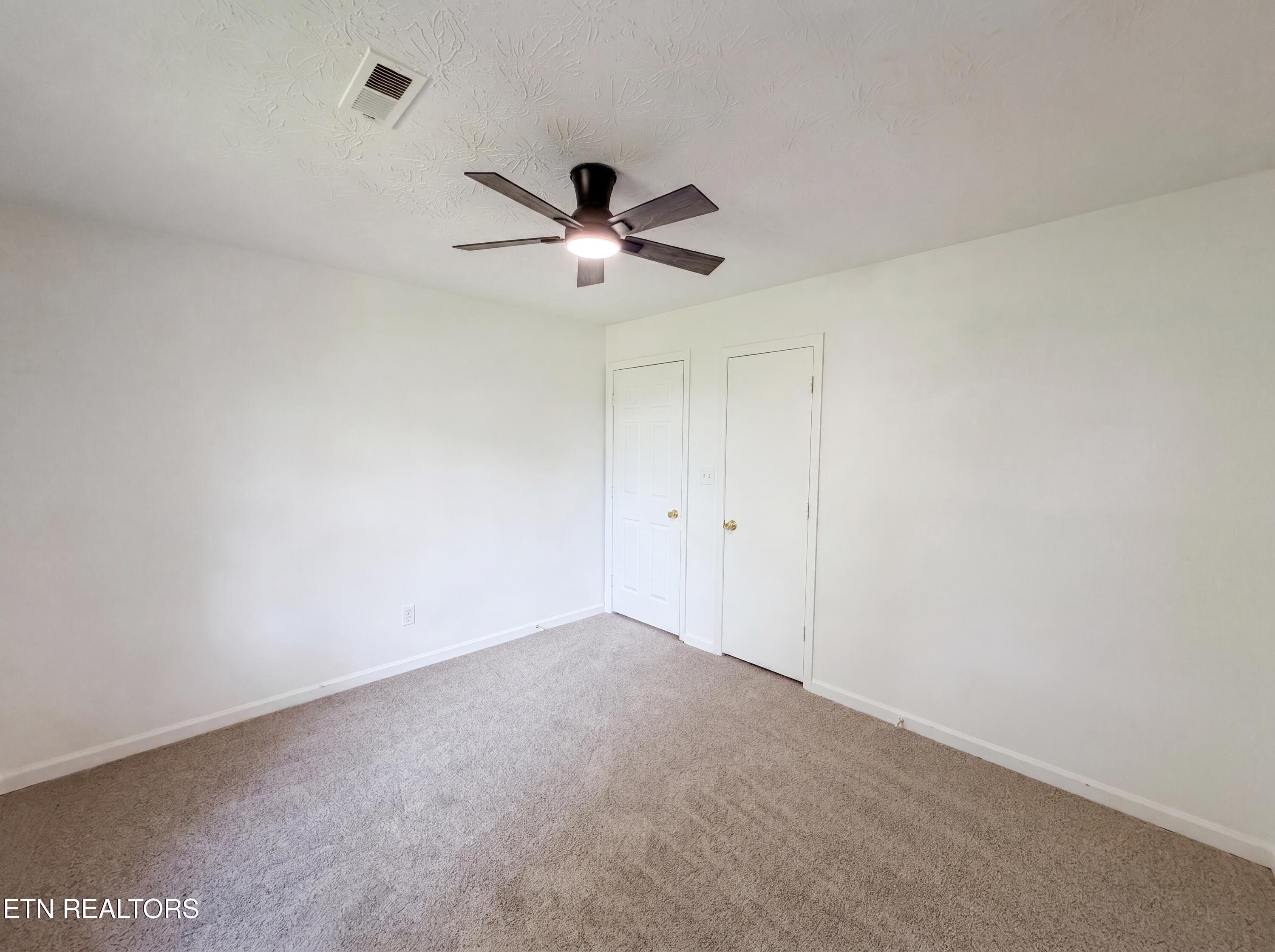 6018 Bridge Garden Road Knoxville, TN 37912 - Photo 9 of 17 photo_09
