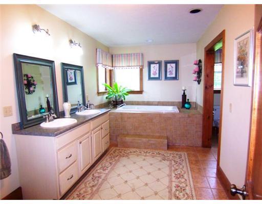 29 Raven Road Cornish, ME 04020 - Photo 12 of 25 Master Bath/Spa.