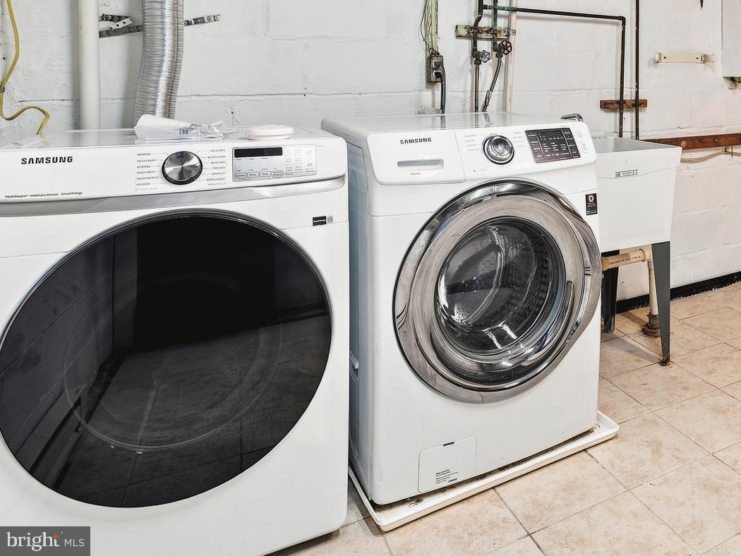 6471 Blenheim Road Baltimore, MD 21212 - Photo 51 of 66 Front-Loading Washer/Dryer (2026)