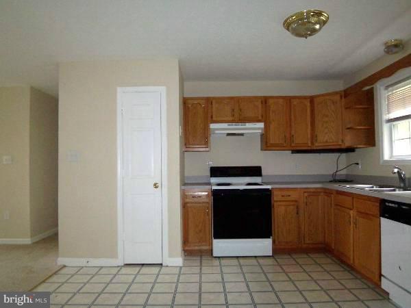 280 Trillium Trail Road Linden, VA 22642 - Photo 10 of 19 Kitchen