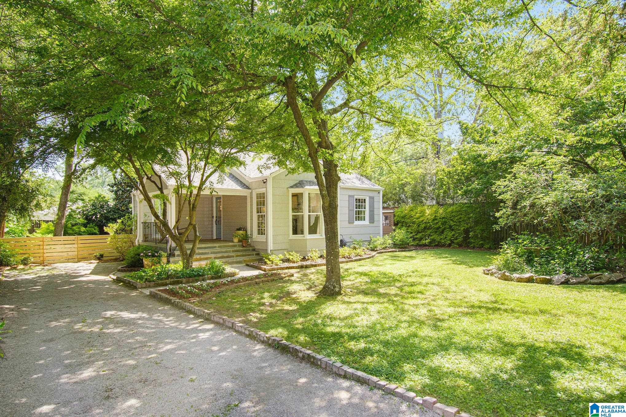 913 Sims Avenue Birmingham, AL 35213 - Photo 3 of 28