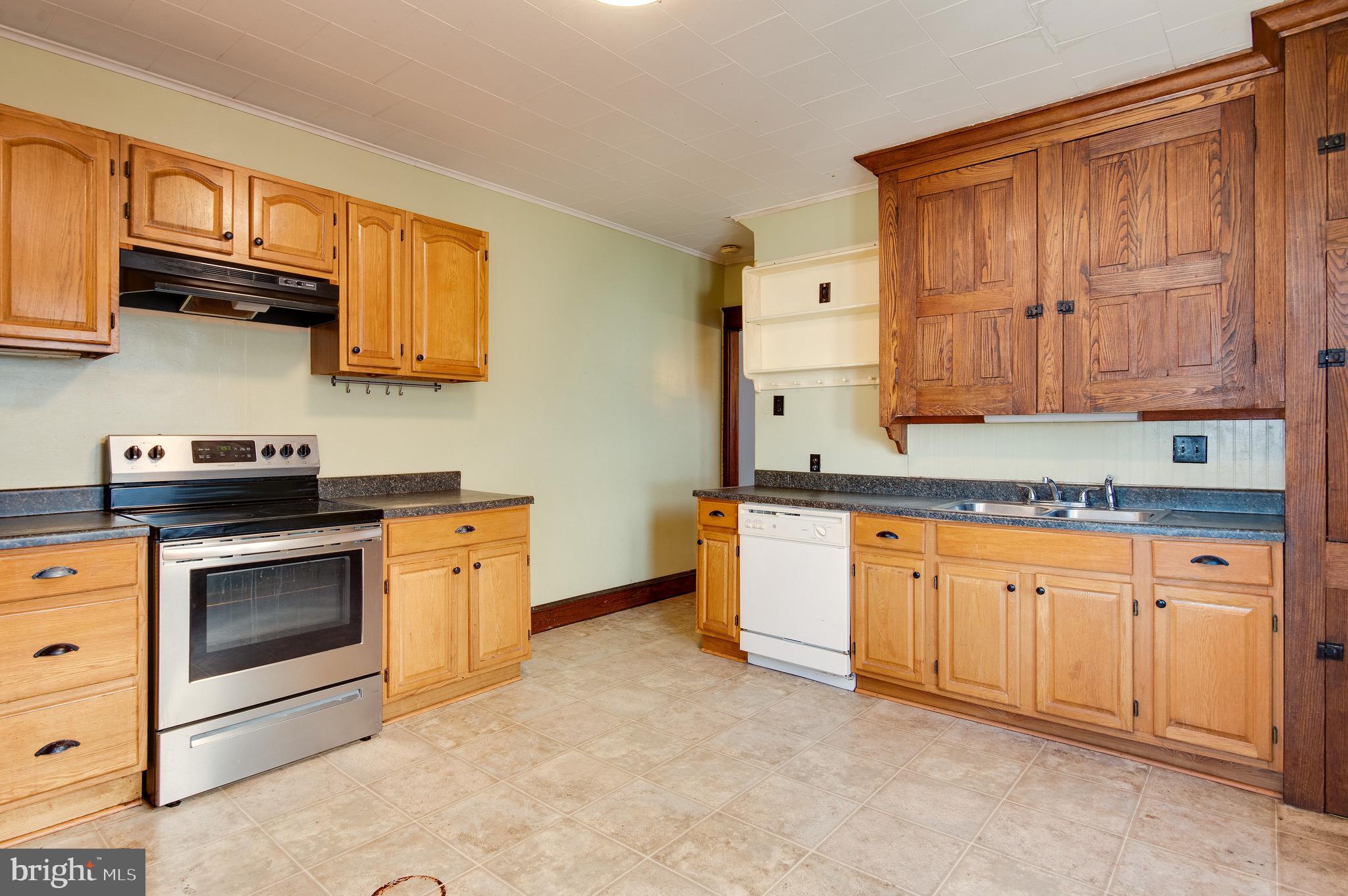 407 North Brobst Street Reading, PA 19607 - Photo 14 of 29 Gallery Image 14