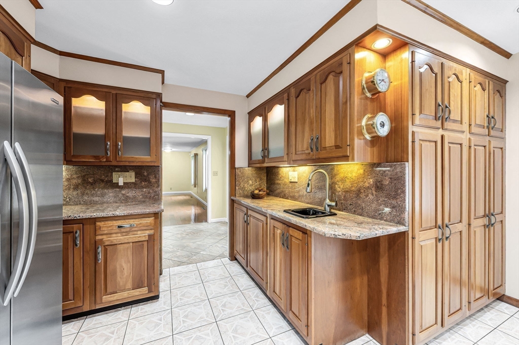96 Prynnwood Road Longmeadow, MA 01106 - Photo 17 of 42 Gallery Image 17
