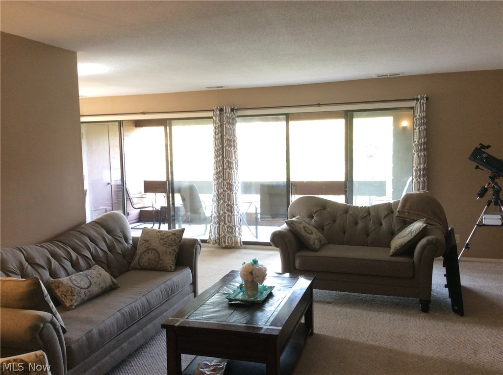 911 Canyon View Road Northfield, OH 44067 - Photo 6 of 23