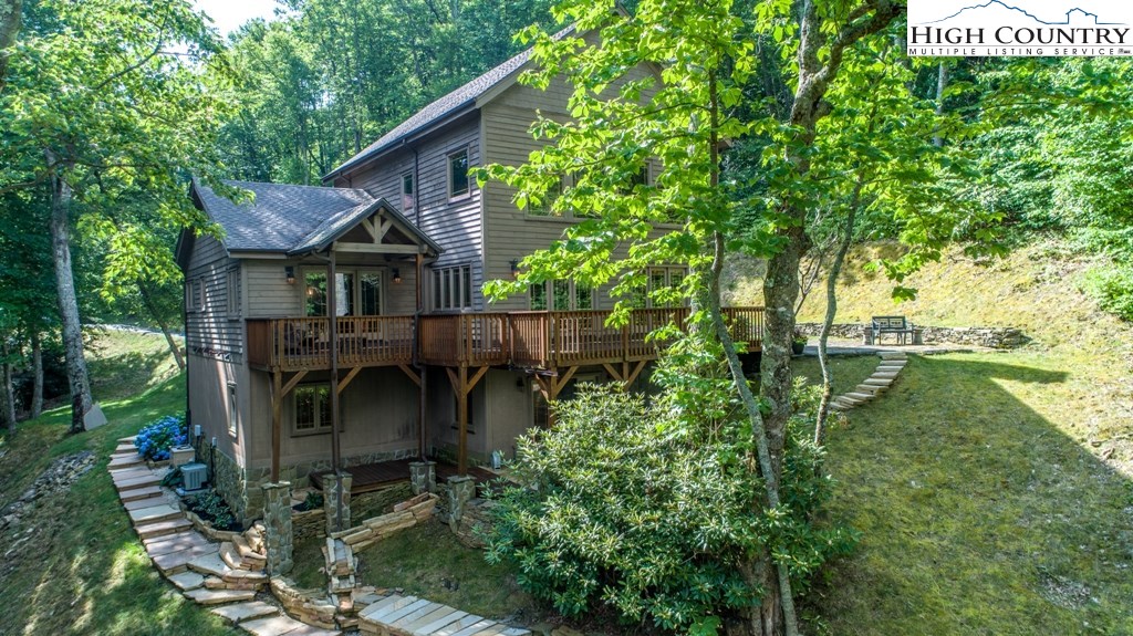 540 Chestnut Mountain Road Banner Elk, NC 28604 - Photo 3 of 24 Gallery Image 3