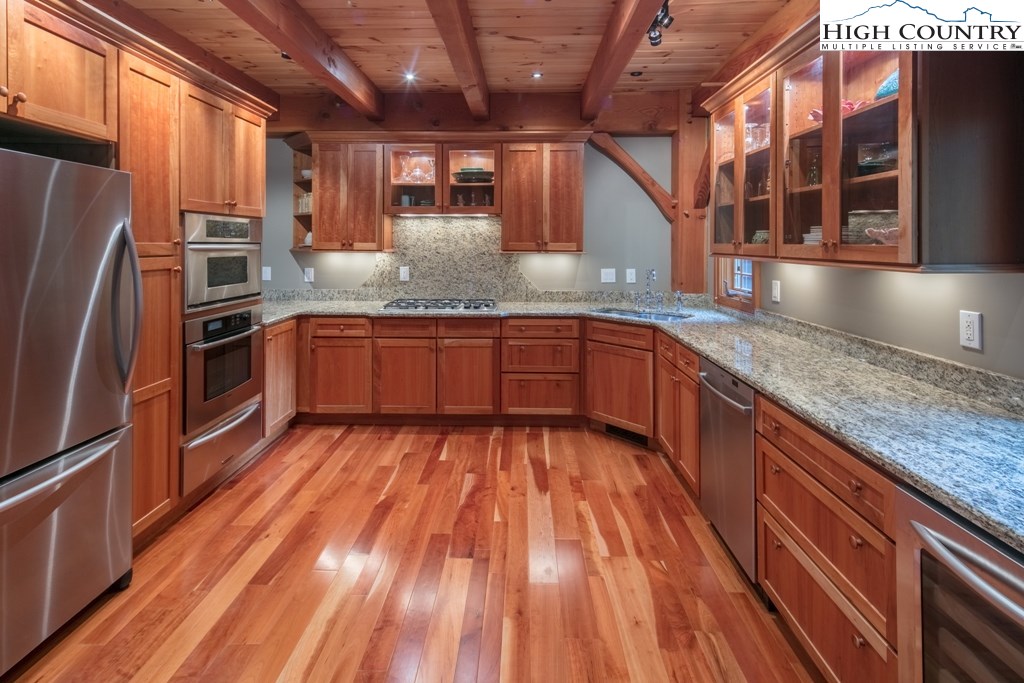 540 Chestnut Mountain Road Banner Elk, NC 28604 - Photo 9 of 24 Gallery Image 9