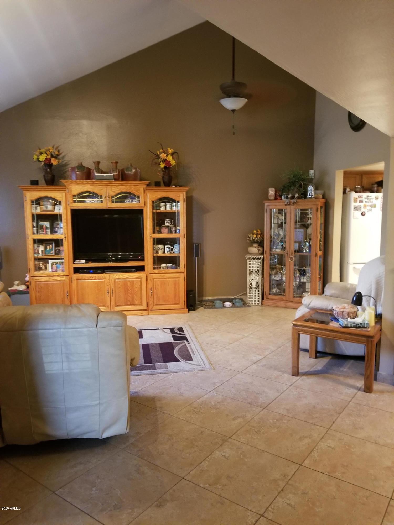 4226 West Calavar Road Phoenix, AZ 85053 - Photo 4 of 18 Calavar LR