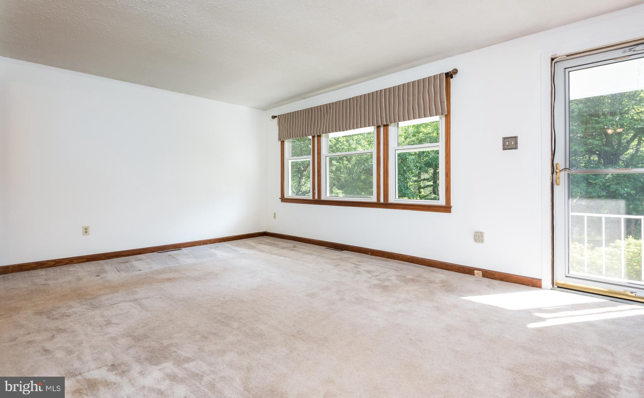 9554 Meetze Road Midland, VA 22728 - Photo 7 of 39 Gallery Image 7