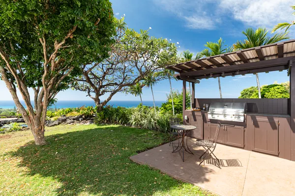 $3,200,000 | 75-6183 Akoa Place, Kailua-Kona, HI 96740